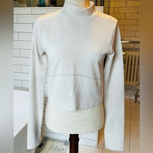 Zella Cream Textured Long Sleeve Crop Top